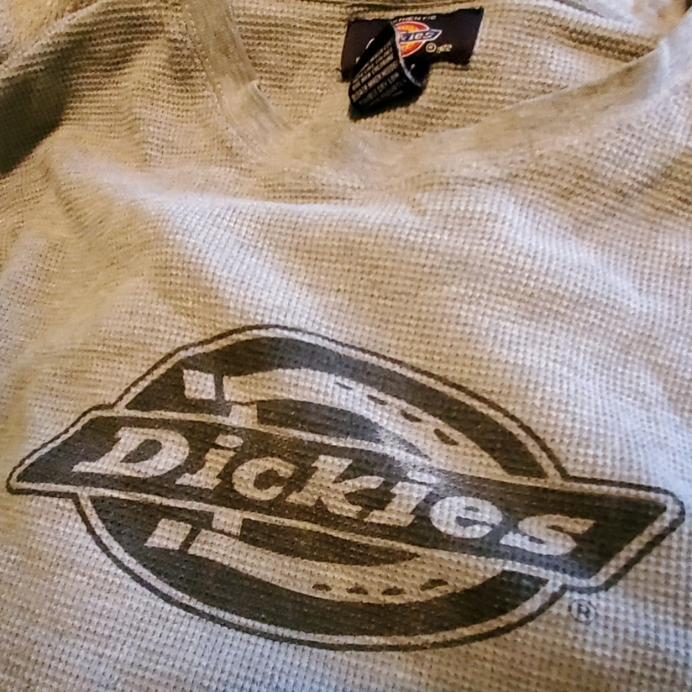 Grey longsleeve